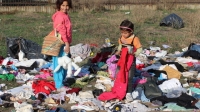 Изхвърлянето на детски дрехи най-често води до замърсяване на природата