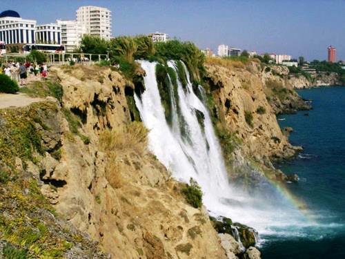 Водопад в залив Анталия Шопинг